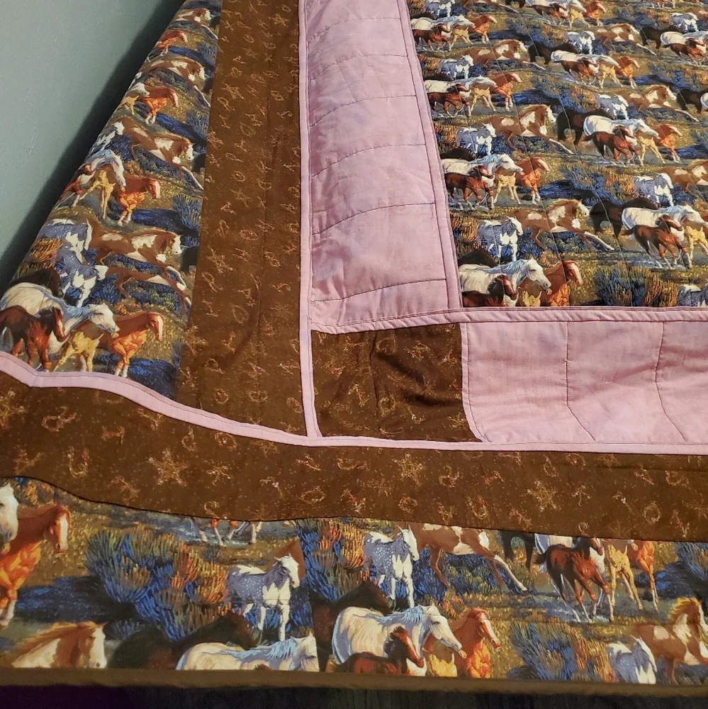 Reversible Quilt Spread Western Horses and Paisley - Queen